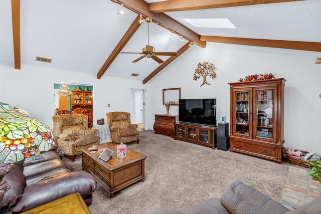 1823 Ridgebrook Drive, Arlington, TX 76015