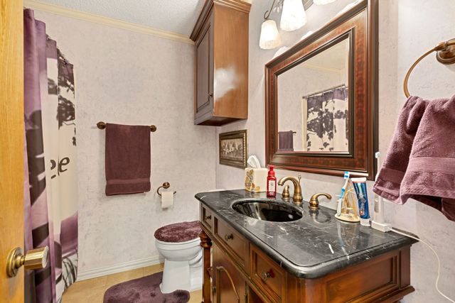 1823 Ridgebrook Drive, Arlington, TX 76015