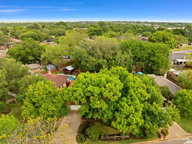 1823 Ridgebrook Drive, Arlington, TX 76015