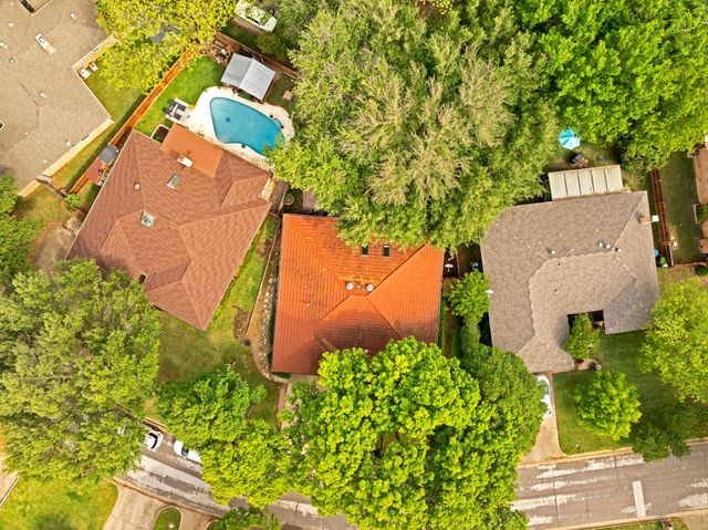 1823 Ridgebrook Drive, Arlington, TX 76015