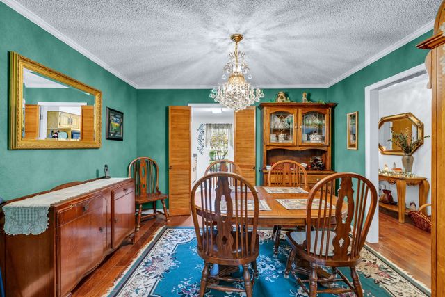 1823 Ridgebrook Drive, Arlington, TX 76015