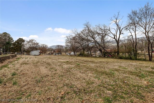 705 S Elm Street, Hartford, AR 72938