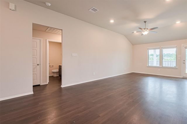 335 Jewett Meadow Drive, Magnolia, TX 77354