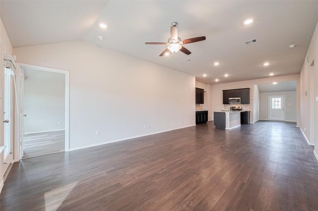 335 Jewett Meadow Drive, Magnolia, TX 77354