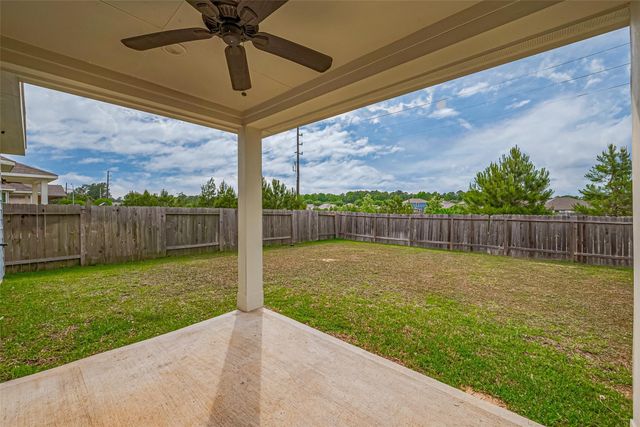 335 Jewett Meadow Drive, Magnolia, TX 77354
