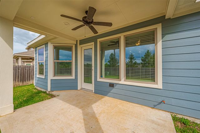 335 Jewett Meadow Drive, Magnolia, TX 77354