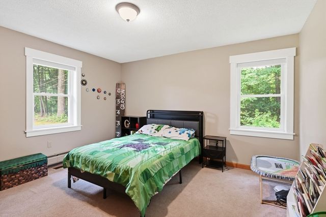 178 County Rd, Southampton, MA 01073