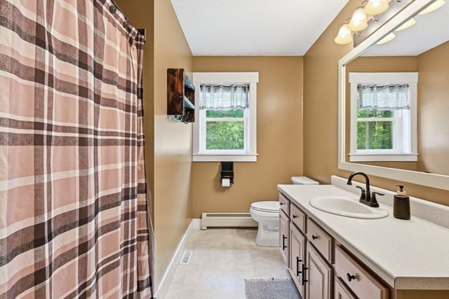 178 County Rd, Southampton, MA 01073