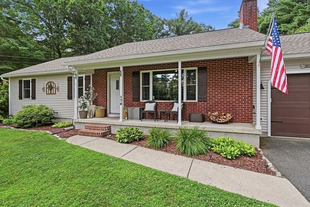 178 County Rd, Southampton, MA 01073