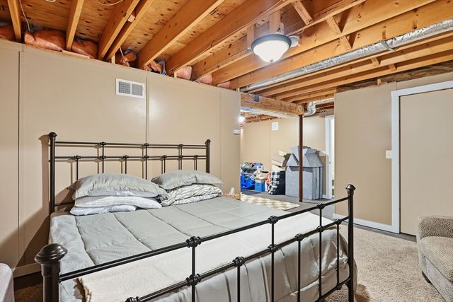 178 County Rd, Southampton, MA 01073