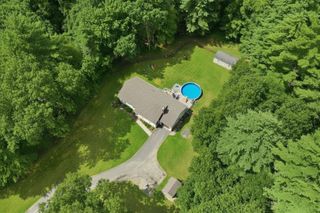 178 County Rd, Southampton, MA 01073