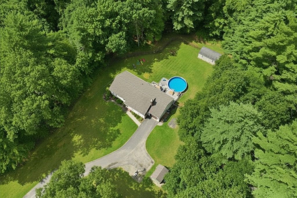 178 County Rd, Southampton, MA 01073