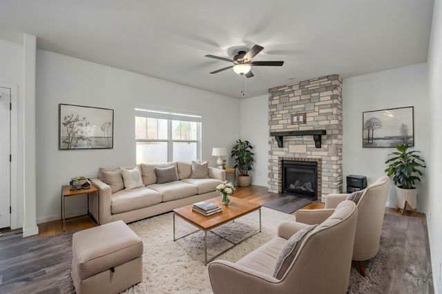 747 N Century Avenue, Republic, MO 65738