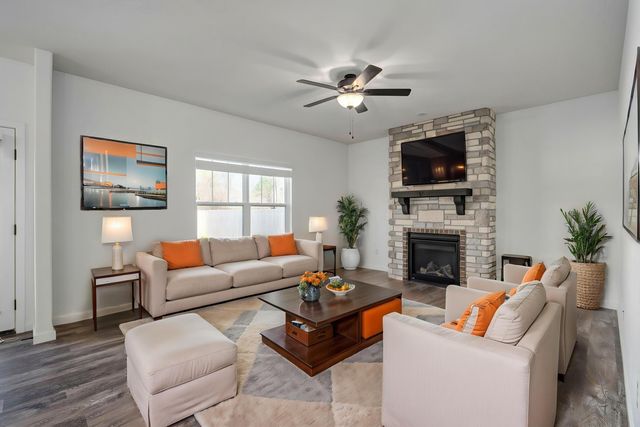 747 N Century Avenue, Republic, MO 65738