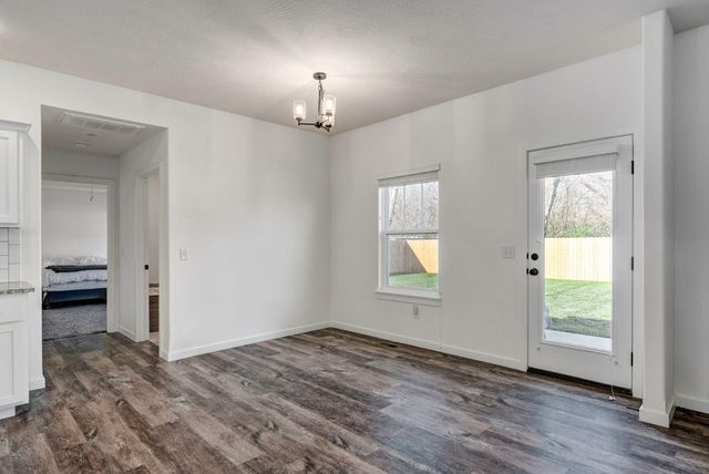 747 N Century Avenue, Republic, MO 65738