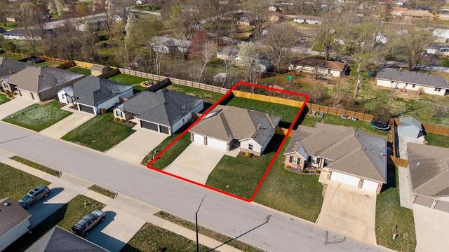 747 N Century Avenue, Republic, MO 65738