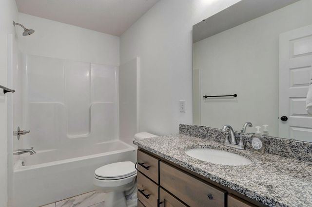 747 N Century Avenue, Republic, MO 65738