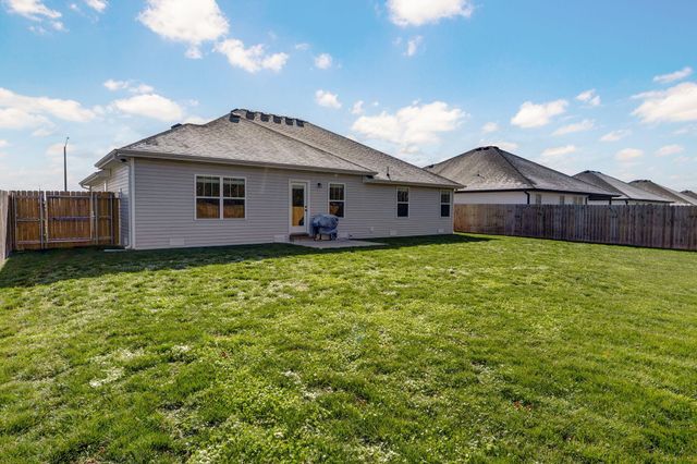 747 N Century Avenue, Republic, MO 65738