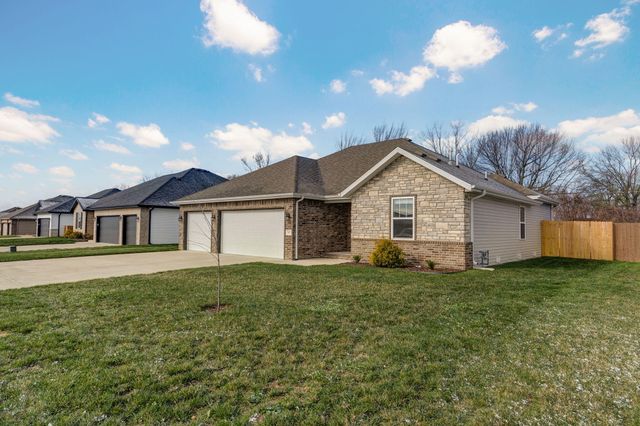 747 N Century Avenue, Republic, MO 65738