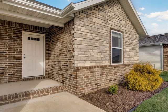 747 N Century Avenue, Republic, MO 65738