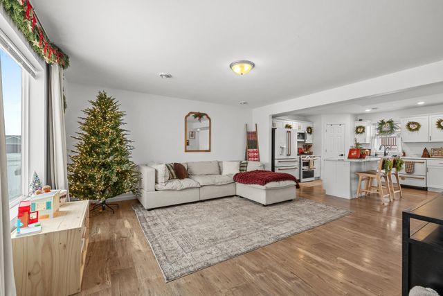 2507 Ivory Street, Minot, ND 58703