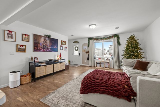 2507 Ivory Street, Minot, ND 58703