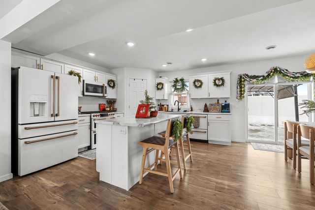 2507 Ivory Street, Minot, ND 58703