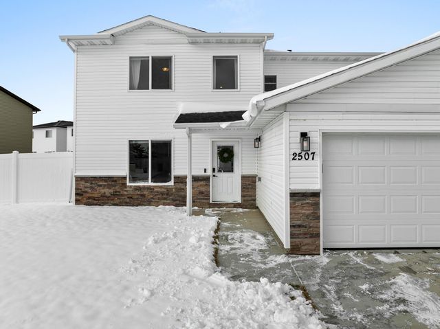 2507 Ivory Street, Minot, ND 58703