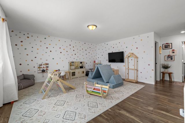 2507 Ivory Street, Minot, ND 58703