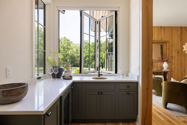2805 Tyne Blvd, Nashville, TN 37215