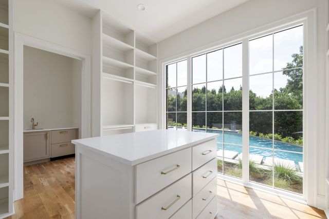 2805 Tyne Blvd, Nashville, TN 37215