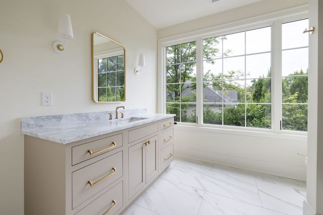 2805 Tyne Blvd, Nashville, TN 37215