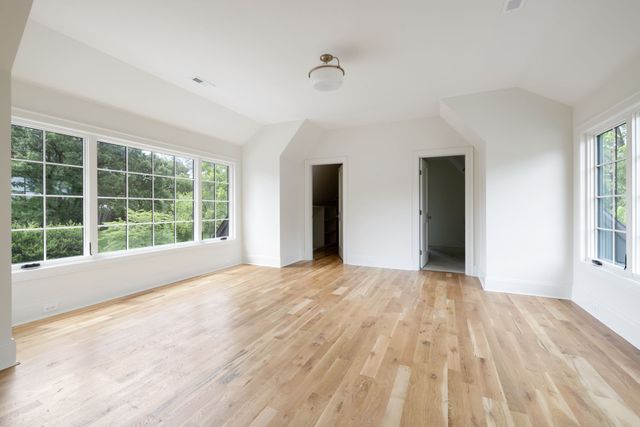 2805 Tyne Blvd, Nashville, TN 37215