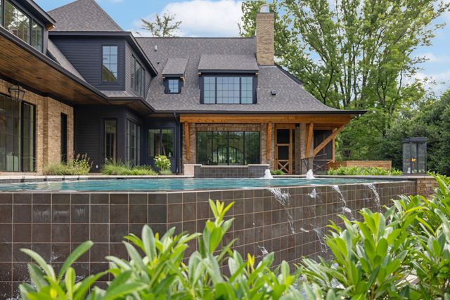 2805 Tyne Blvd, Nashville, TN 37215