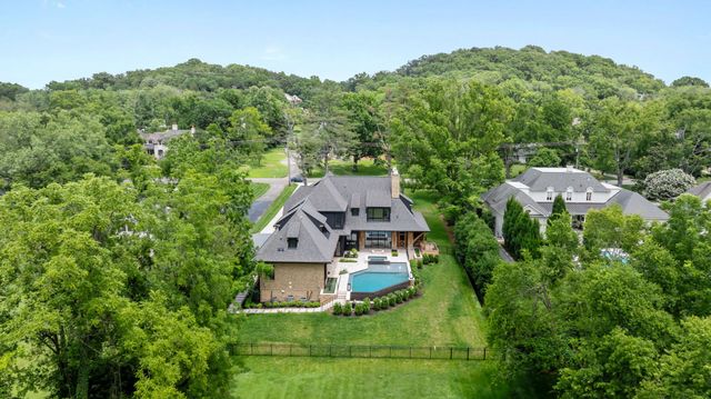 2805 Tyne Blvd, Nashville, TN 37215
