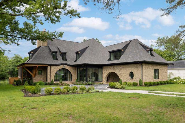 2805 Tyne Blvd, Nashville, TN 37215