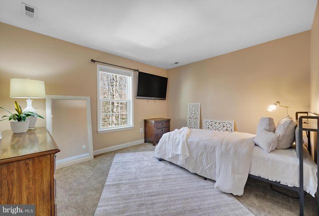 365 CROSS CREEK DR, Huntingtown, MD 20639