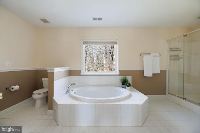 365 CROSS CREEK DR, Huntingtown, MD 20639