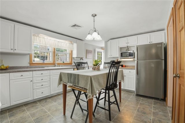 153 FALCON Avenue, Warwick, RI 02888