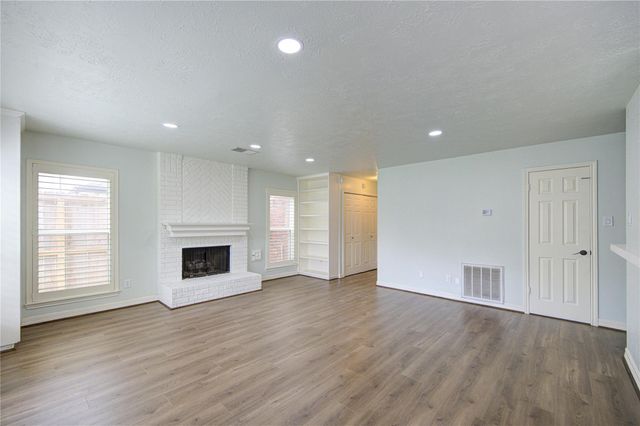 3526 Pecan Point Drive, Sugar Land, TX 77478