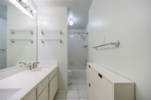 3526 Pecan Point Drive, Sugar Land, TX 77478