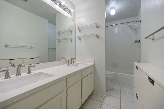 3526 Pecan Point Drive, Sugar Land, TX 77478