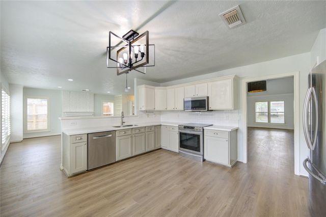 3526 Pecan Point Drive, Sugar Land, TX 77478