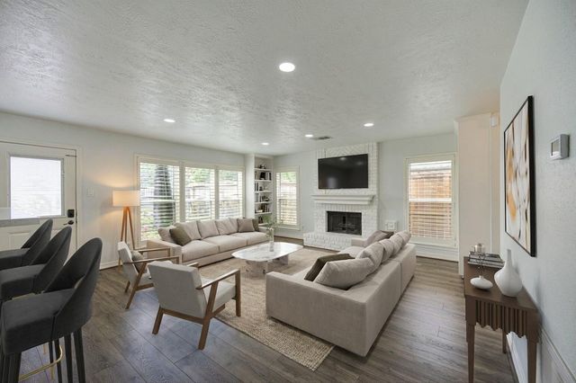 3526 Pecan Point Drive, Sugar Land, TX 77478