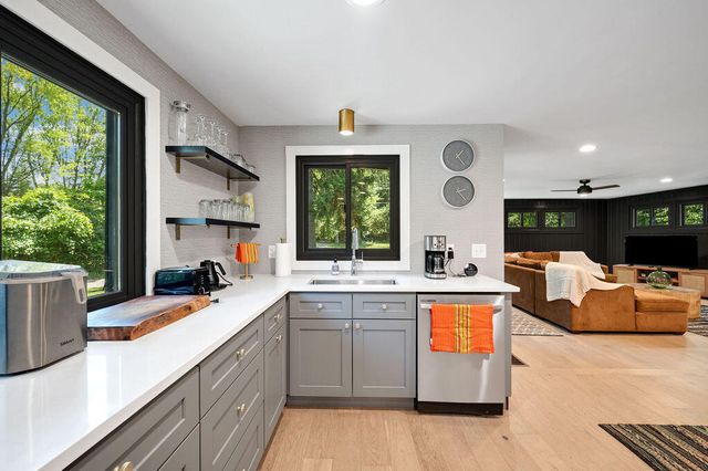 5831 Browntown Road, Lake Charter Twp, MI 49125