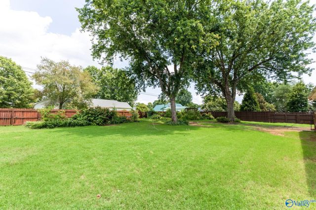 1801 Brookmeade Avenue, Athens, AL 35611