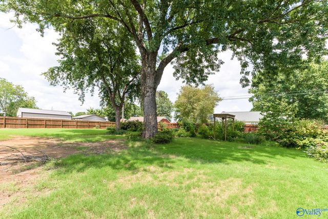 1801 Brookmeade Avenue, Athens, AL 35611