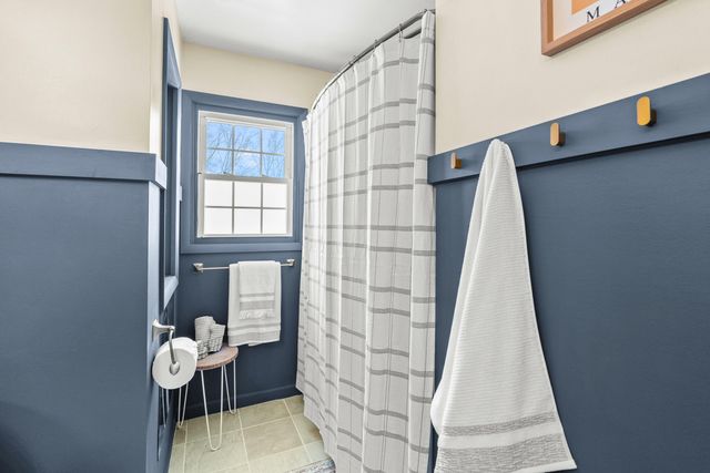 1823 Birchton Avenue, Portage City, MI 49024