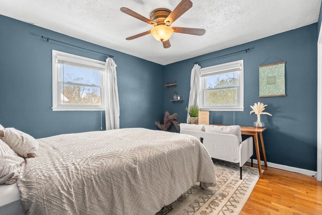 1823 Birchton Avenue, Portage City, MI 49024