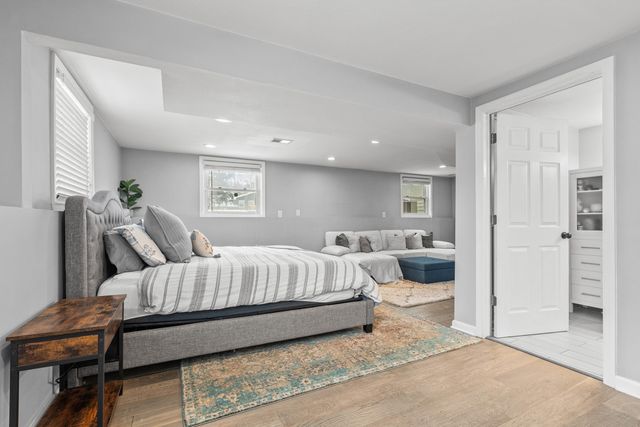 1823 Birchton Avenue, Portage City, MI 49024